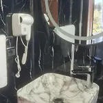 Alojamento de Acomodação e Pequeno-almoço Shtepiza Lio Liqeni Merhojes