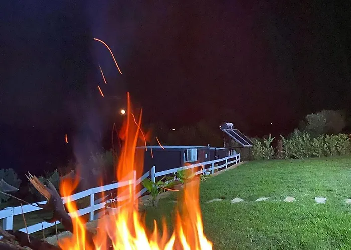 Shtepiza Lio Liqeni Merhojes Bed & Breakfast Belsh