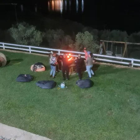 Shtepiza Lio Liqeni Merhojes 3* Belsh