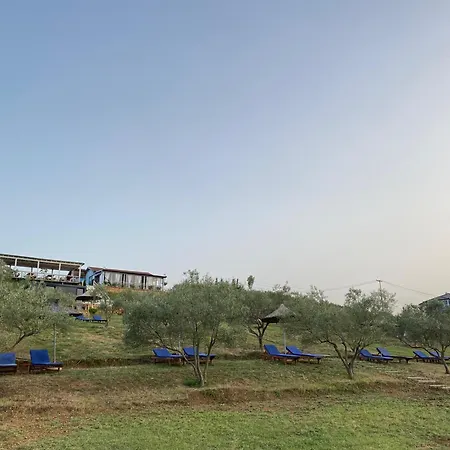 Bed & Breakfast Shtepiza Lio Liqeni Merhojes Belsh